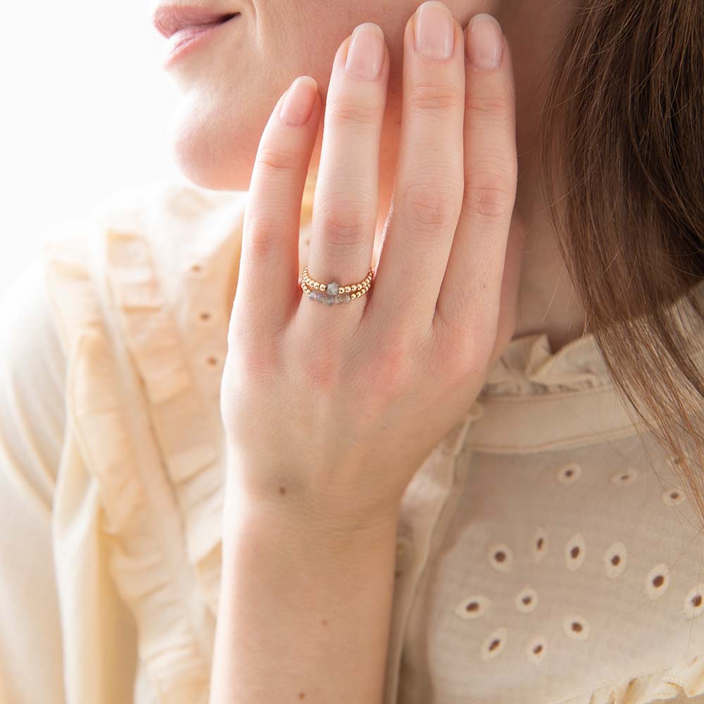 Beauty Labradorit Gold Ring - a Beautiful Story